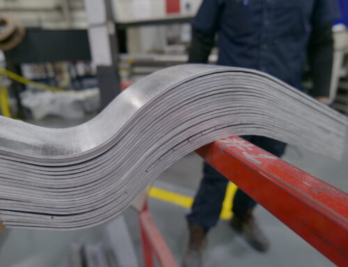 Top Materials for Durable Curved Plates: Stainless Steel & More